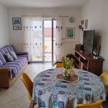 Apartament Ljudmila *