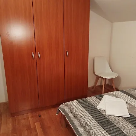 Apartament Ljudmila *