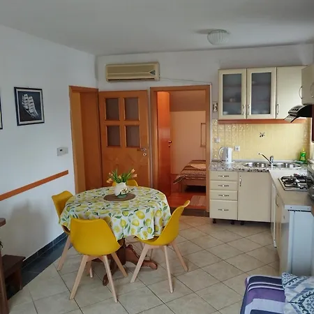 Ljudmila Apartament *